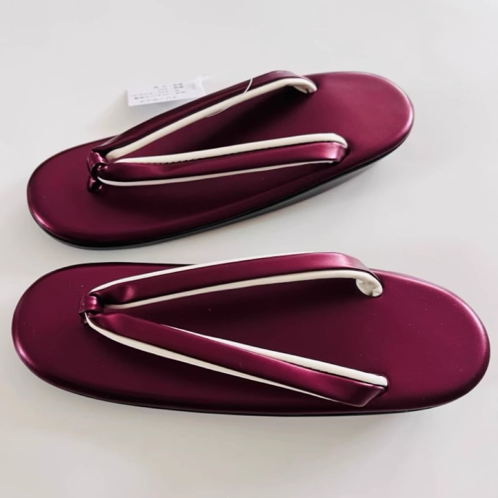صنادل جيتا النسائية اليابانية  - مراجعة Geta Wooden Sandal وسعره